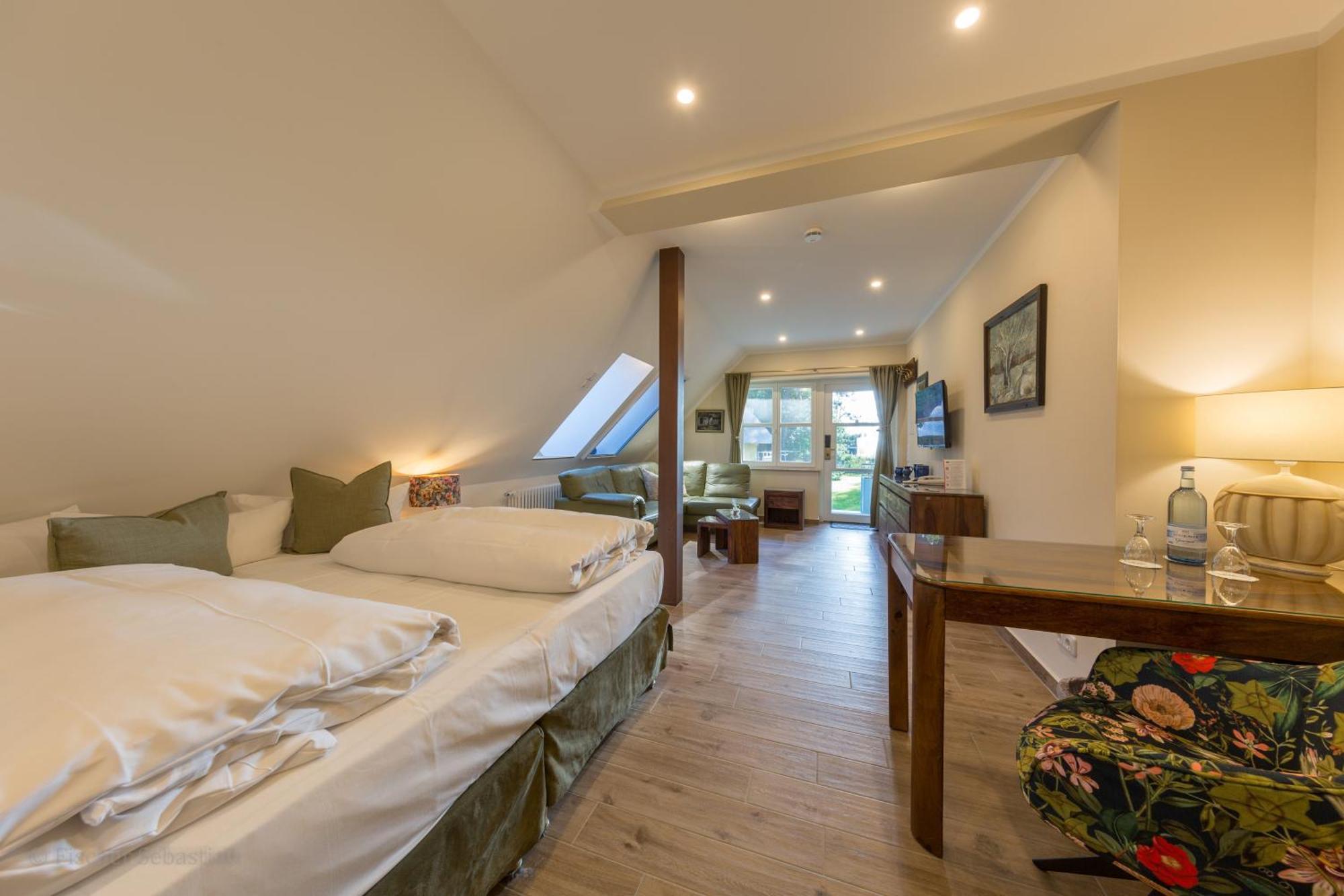 Gaestehaus Bergfalke Ahrenshoop Ruang foto