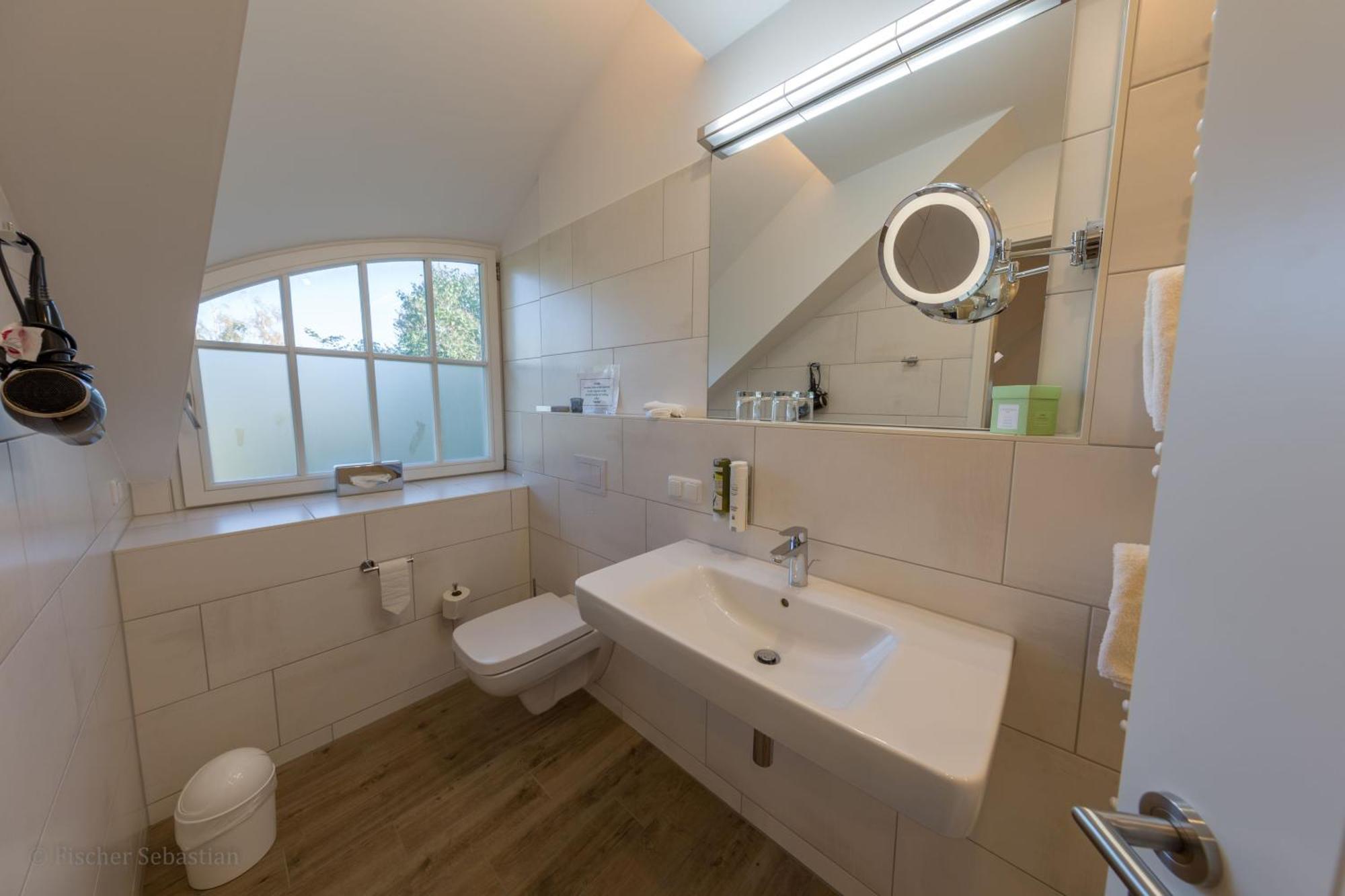Gaestehaus Bergfalke Ahrenshoop Ruang foto